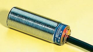 SCHNEIDER ELECTRIC / TELEMECANIQUE XS4P18AB110.